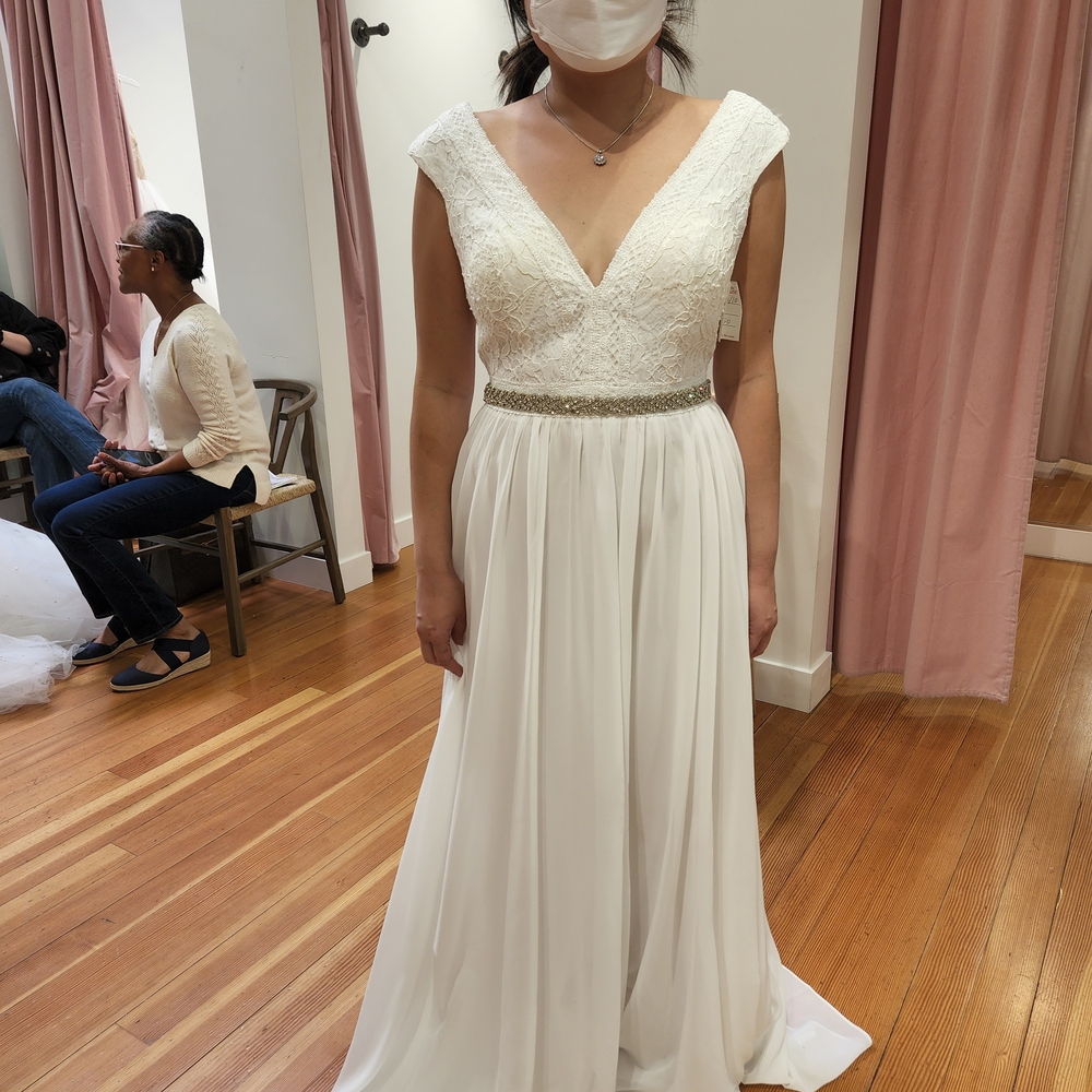 JJs House Ivory Lace Wedding Dress